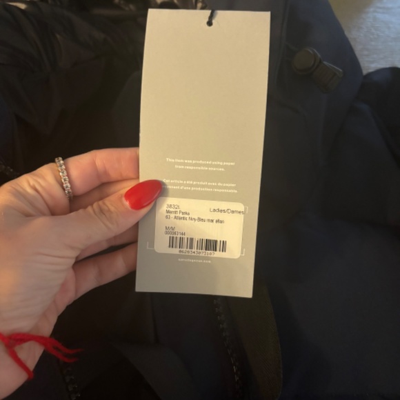 NEW! Navy Canada Goose - Picture 4 of 7